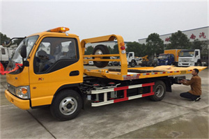 化德哪里有拖车服务